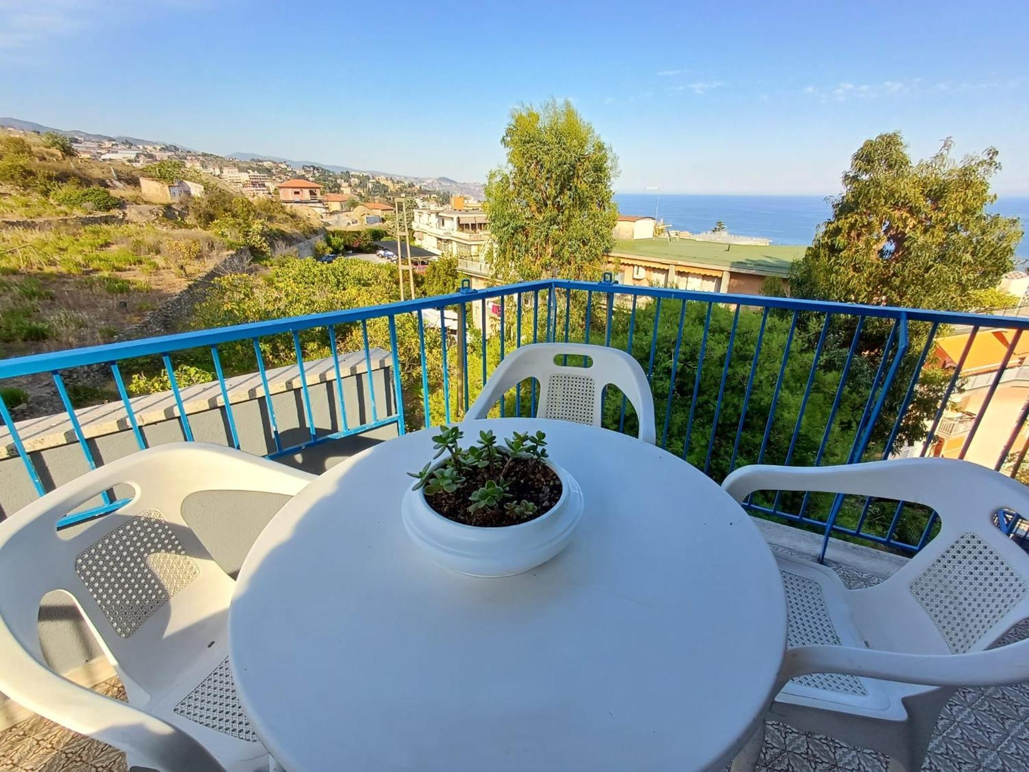 Апартаменты Terrazza Sul Mare - Bellavista Санремо Экстерьер фото